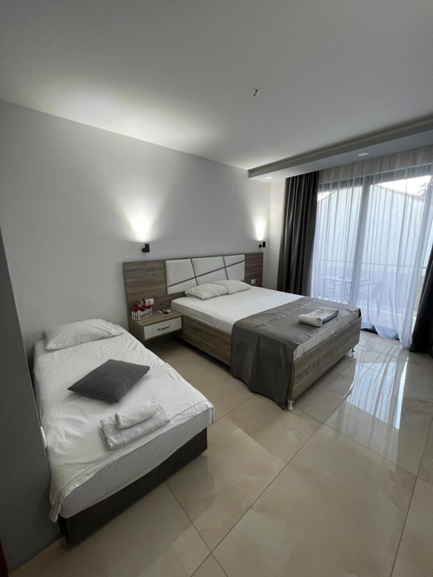 City Heart Apartments Ulcinj Buitenkant foto