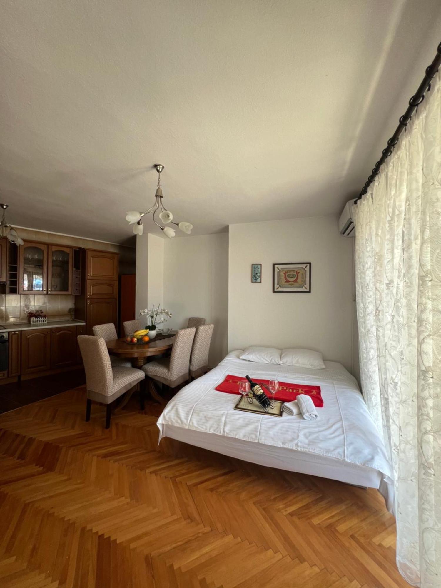 City Heart Apartments Ulcinj Buitenkant foto