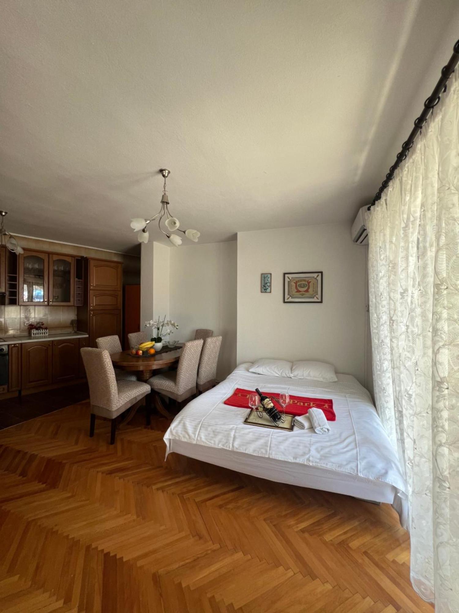 City Heart Apartments Ulcinj Buitenkant foto
