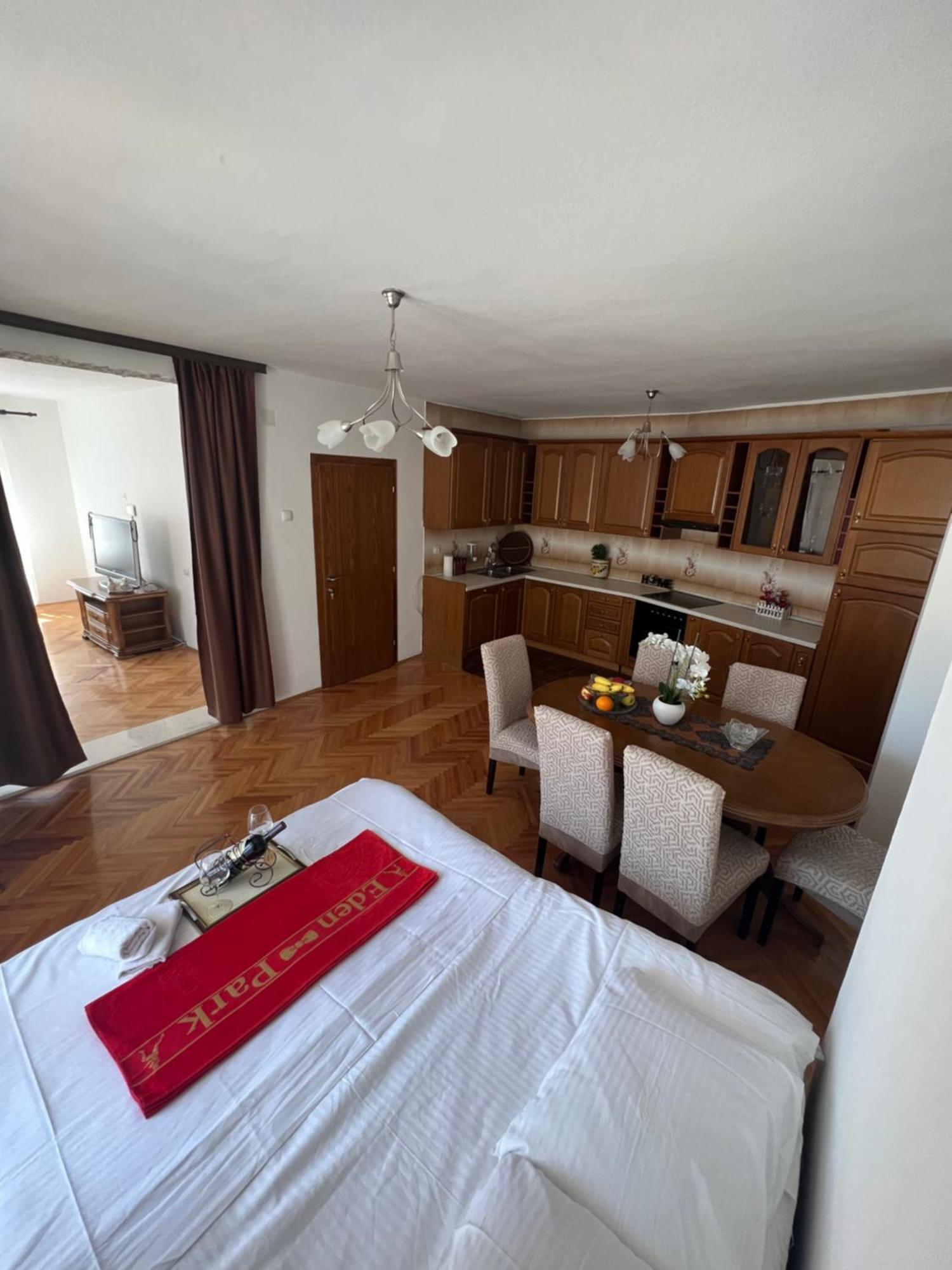 City Heart Apartments Ulcinj Buitenkant foto