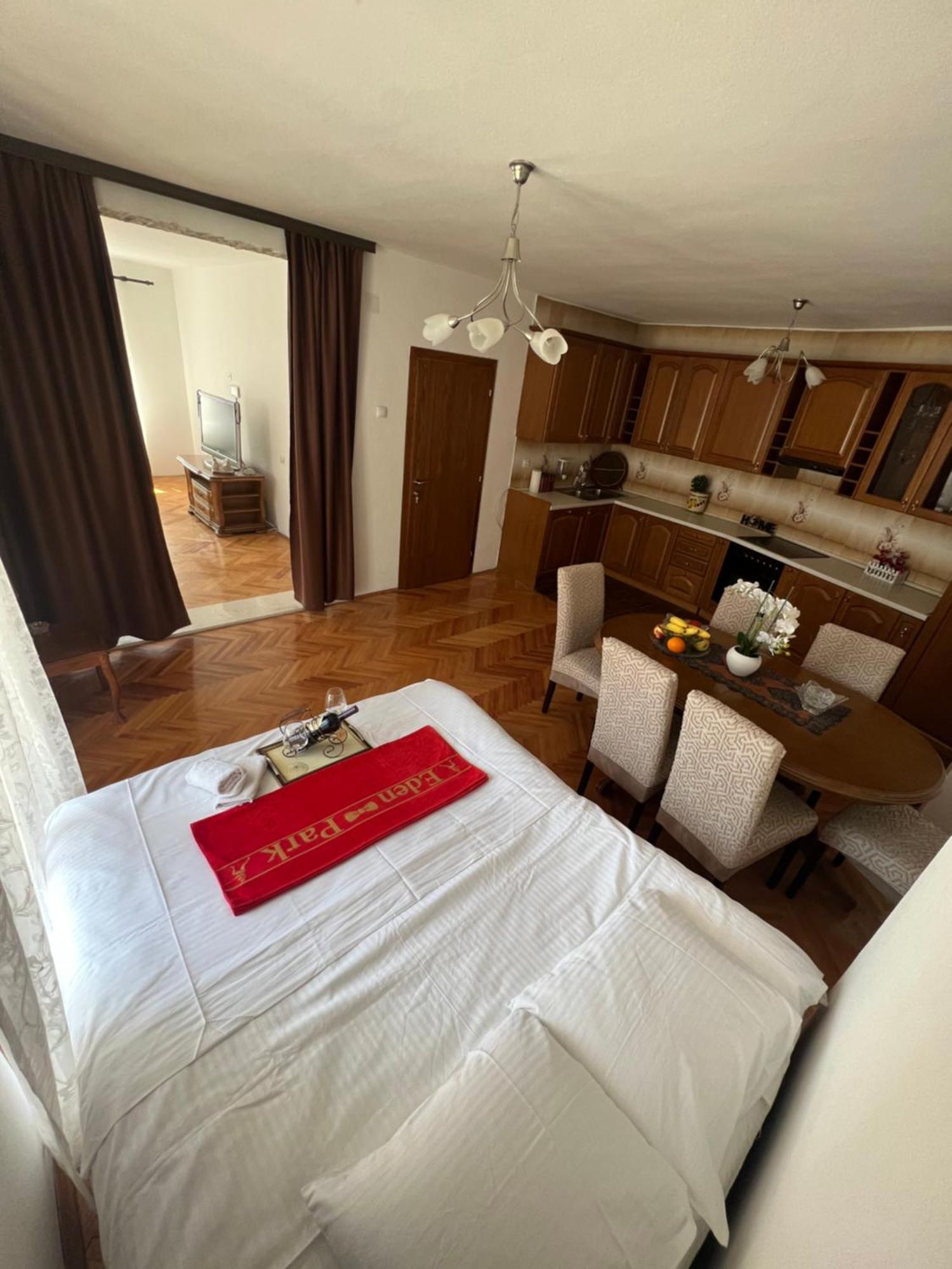 City Heart Apartments Ulcinj Buitenkant foto