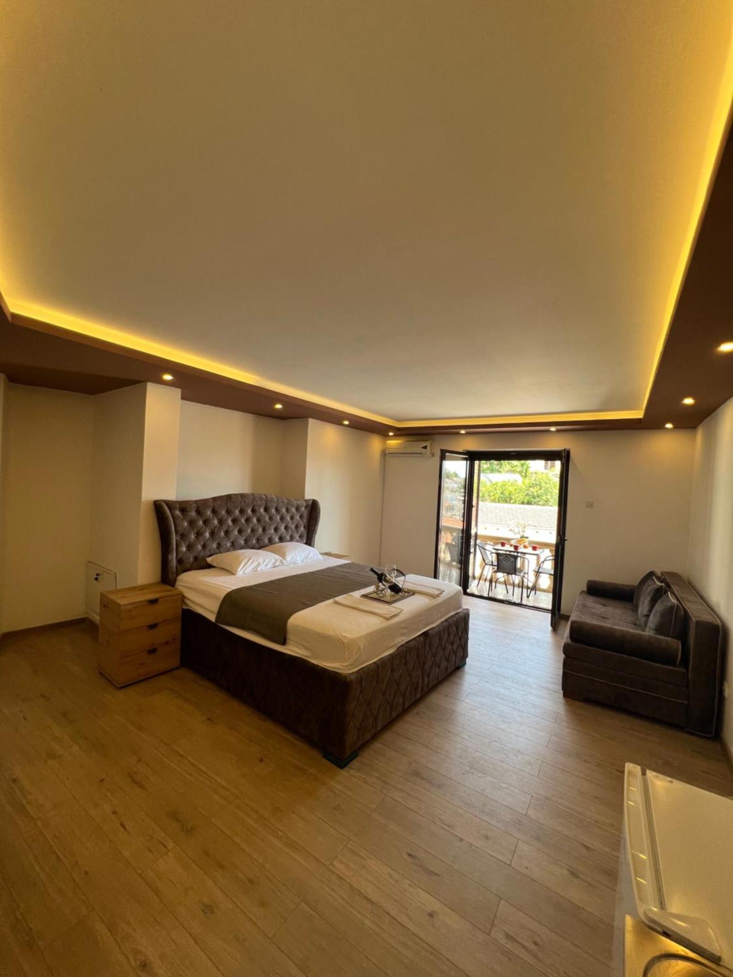 City Heart Apartments Ulcinj Buitenkant foto